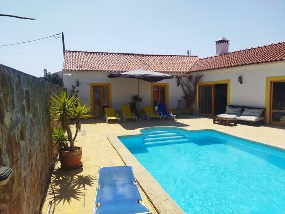 Spacious house 1 km away from the beach for 8 ppl. with swimming-pool