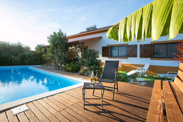 Villa 12 km vom Strand entfernt für 6 Pers. mit Schwimmbad und Balkon