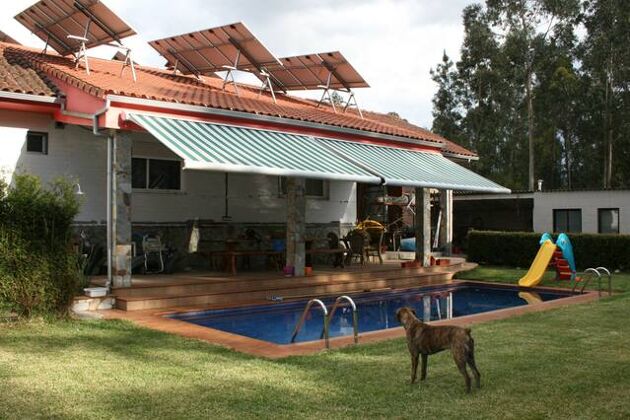 Grande villa para 10 pers. con piscina, sauna, jardín y terraza en Tui