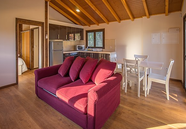 Chalet for 2 ppl. with shared pool at Branca, Albergaria-a-Velha