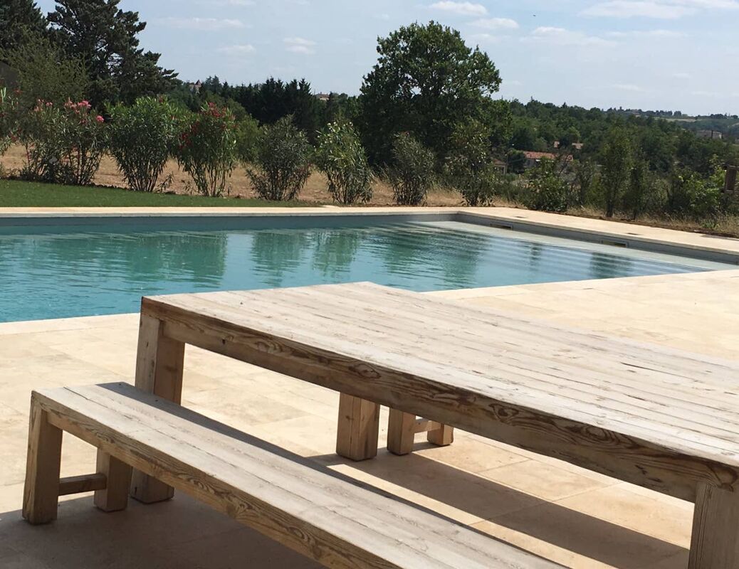 Vista sulla piscina Villa Cahors