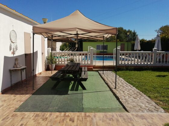 Grande villa per 15 pers. con piscina, giardino e terrazza a Guillena