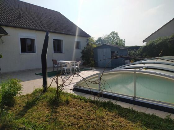 Villa para 12 pers. con piscina, sauna, jacuzzi y jardín en Briare