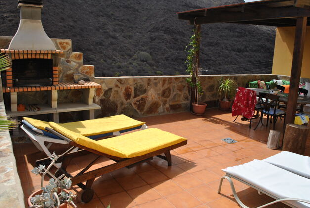 House 4 km away from the beach for 4 ppl. with terrace at Mogán
