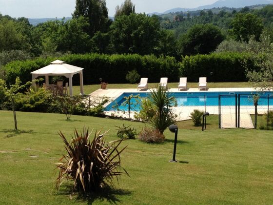 Villa per 13 pers. con piscina, sauna e jacuzzi a Poggio Catino