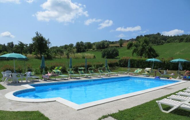 Schönes Haus für 4 Pers. mit Zugang zum Pool in Caprese Michelangelo