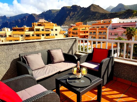 Appartement 1 km away from the beach for 4 ppl. at Puerto de Santiago