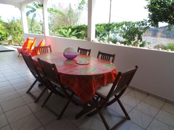 House 5 km away from the beach for 4 ppl. with sea view at Bouillante