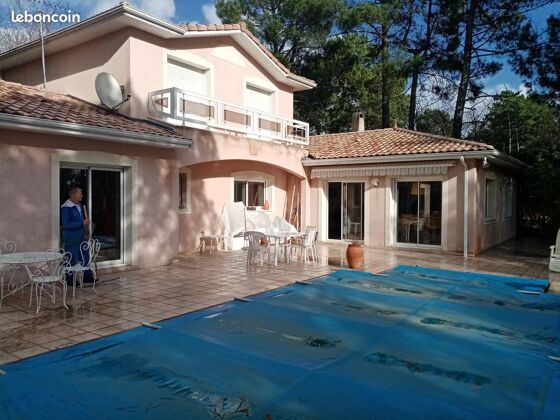 Spacious villa 3 km away from the beach for 8 ppl. with swimming-pool