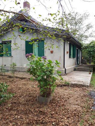 Schönes Haus für 5 Pers. mit Garten und Terrasse in Solano Superiore