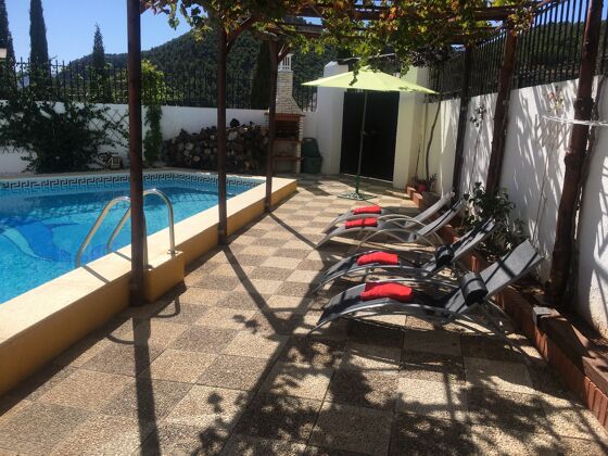Villa for 8 ppl. with swimming-pool, garden and balcony at Granada