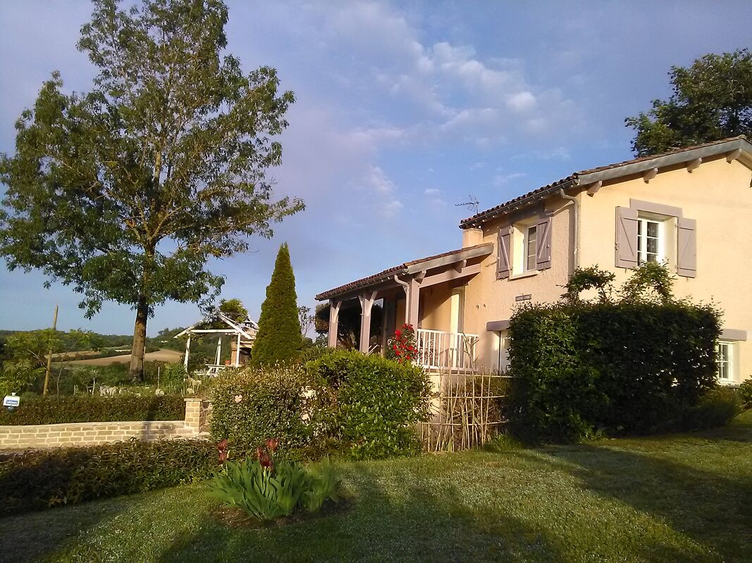 Vista frontal Casa Lendou-en-Quercy