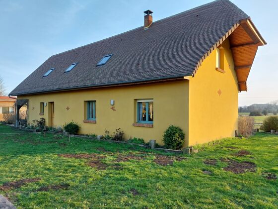 Haus für 8 Pers. mit Garten und Terrasse in Roncherolles-en-Bray