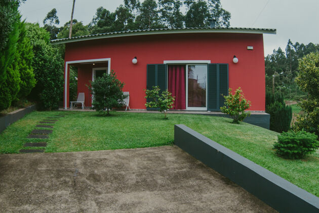 Big house 1 km away from the beach for 10 ppl. at Sao Jorge-Santana