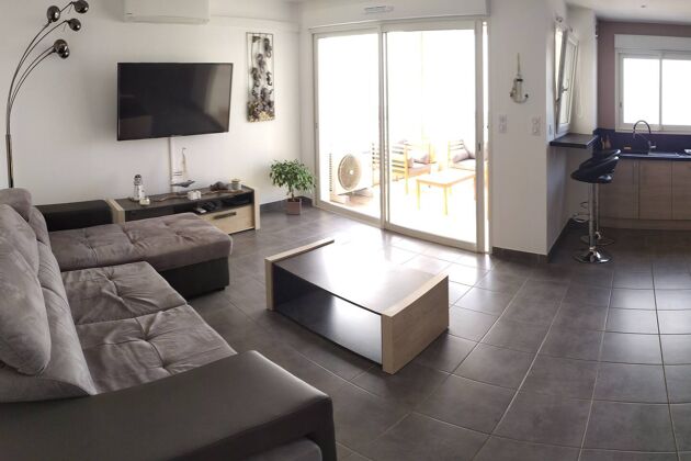 Apartamento para 4 pers. con vistas al mar y terraza en Ajaccio