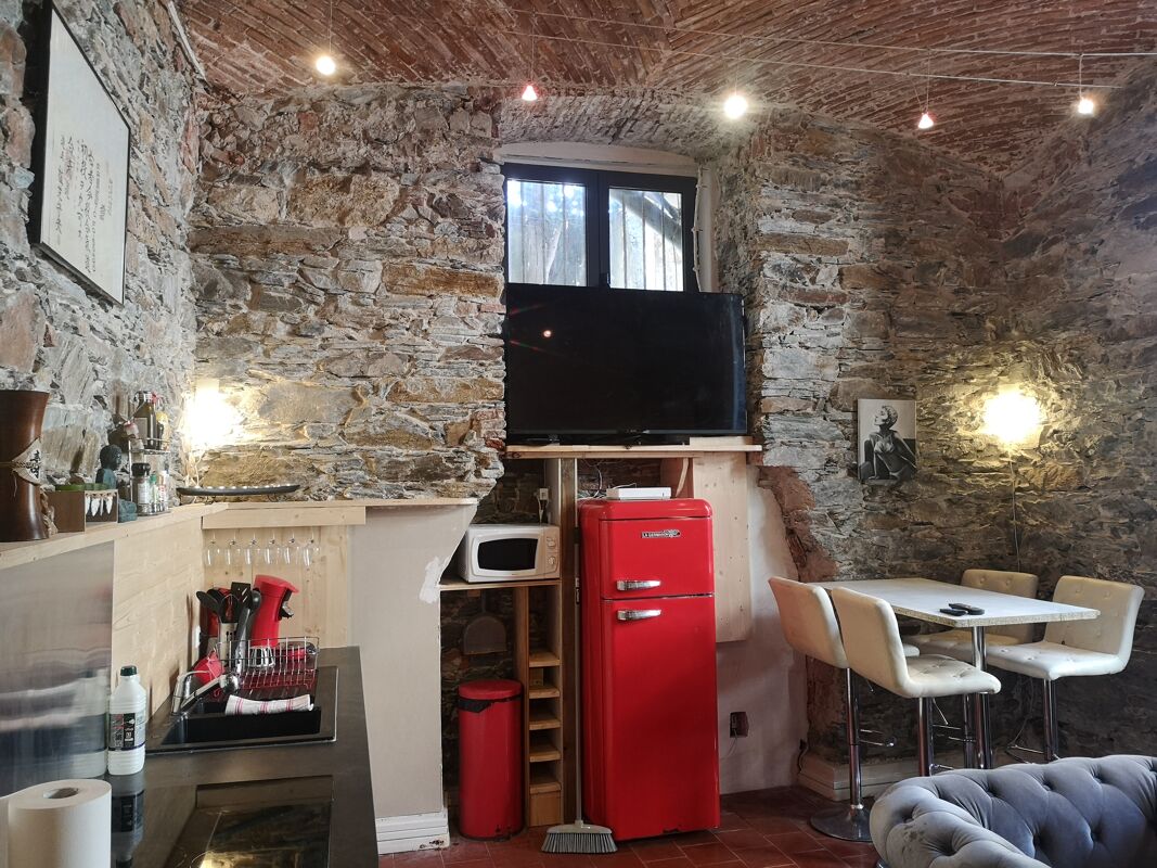 Dining room Apartment Bastia
