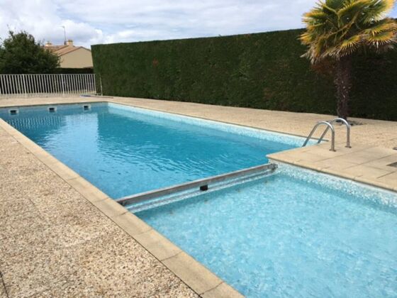 Studio 2 km away from the beach for 4 ppl. with shared pool at Pornic