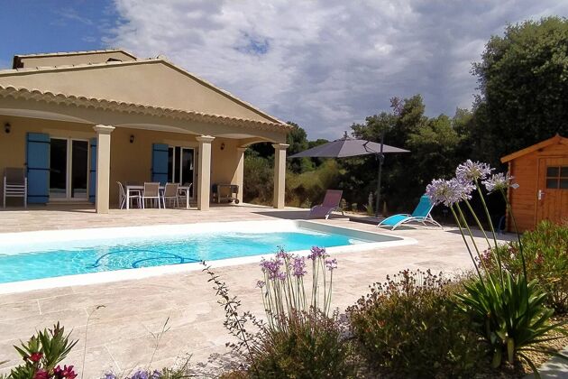 Grande casa para 10 pers. con piscina y terraza en Orange