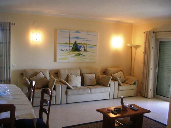Nice appartement 1 km away from the beach for 8 ppl. with shared pool