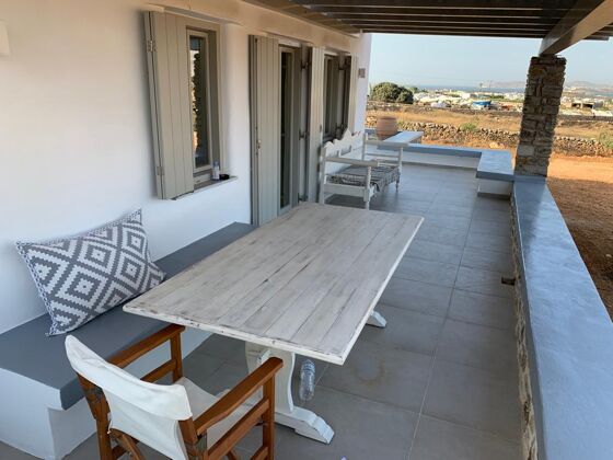 House 1 km away from the beach for 4 ppl. with sea view at Antiparos