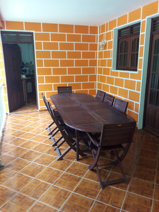 House 1 km away from the beach for 6 ppl. with terrace at Pointe Noire