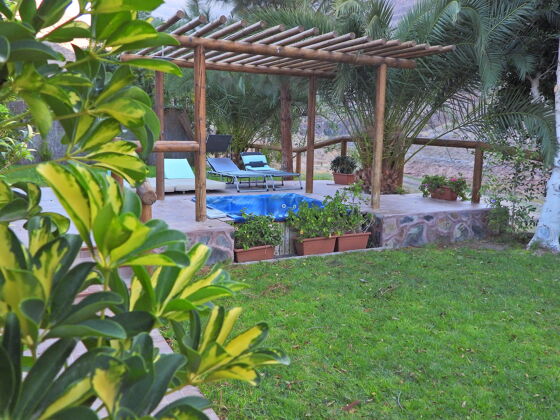 House 15 km away from the beach for 4 ppl. with jacuzzi and garden