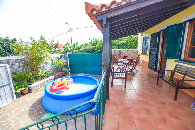 Spacious house 400 m away from the beach for 5 ppl. at Funchal