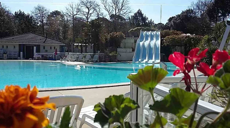Bungalow pour 8 pers. avec piscine partagée à Saint-Brevin-les-Pins
