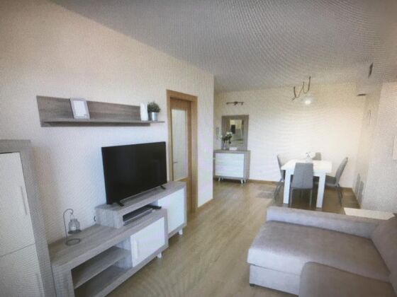Appartement 11 km away from the beach for 5 ppl. with shared pool