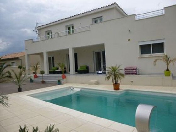 Villa pour 8 pers. avec piscine, jardin et terrasse à Avignon