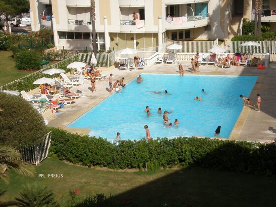 Appartement pour 4 pers. avec piscine partagée et jardin à Fréjus