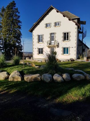 Tolles Haus für 14 Pers. mit Garten und Terrasse in Montsalvy