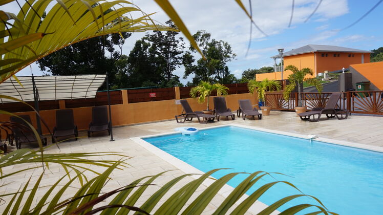 Appartement for 2 ppl. with shared pool, jacuzzi and spa at Deshaies