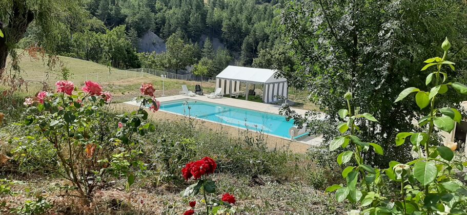 Amazing villa for 5 ppl. with swimming-pool and terrace at Sisteron