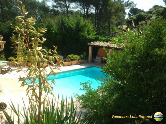 Spacious villa for 8 ppl. with swimming-pool at Trans-en-Provence