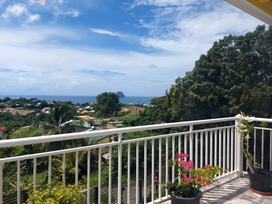 House 1 km away from the beach for 2 ppl. with sea view at Le Diamant