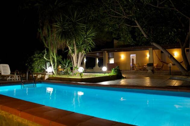 Villa per 8 pers. con piscina, vista mare e giardino a Sciacca