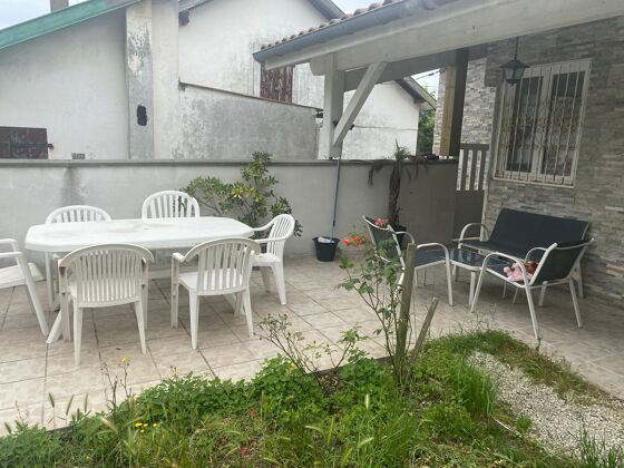 House 2 km away from the beach for 4 ppl. with garden at Boucau