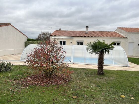 Villa a 1 km dalla spiaggia per 6 pers. con piscina a Saint-Froult
