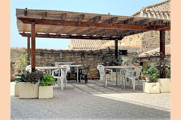 Geräumige Wohnung für 6 Pers. mit Terrasse und Balkon in Galtellì