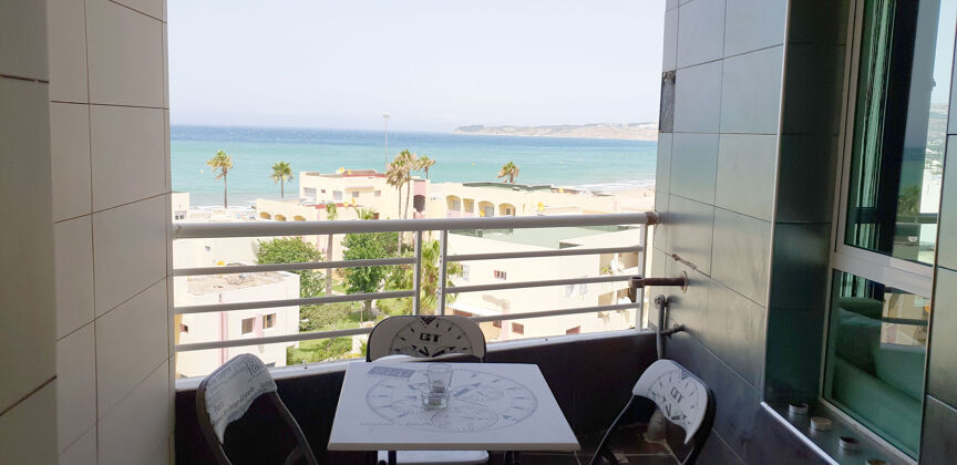 ¡A 50 m de la playa! Apartamento para 4 pers. con balcón en Tanger