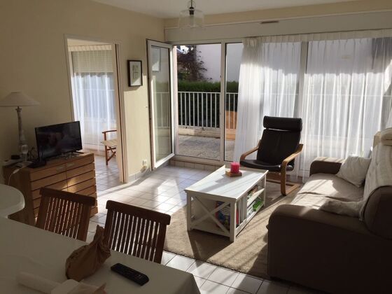 50 m away from the beach! Nice appartement for 4 ppl. with terrace