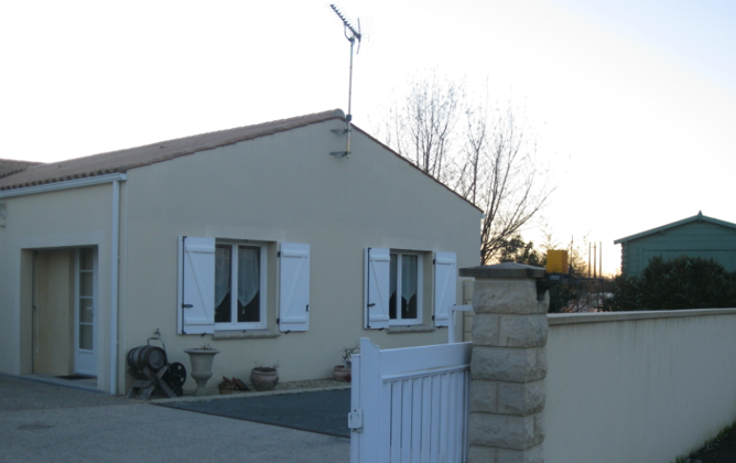 Joli studio pour 2 pers. avec jardin et terrasse à Tonnay-Charente