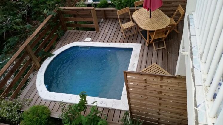 House for 4 ppl. with swimming-pool, jacuzzi and garden at Le Moule