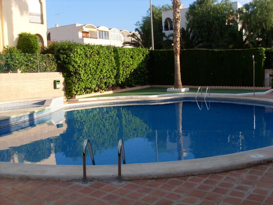 Appartement 400 m away from the beach with shared pool and jacuzzi