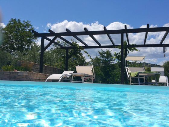 Appartamento per 2 pers. con accesso piscina a Montalto delle Marche