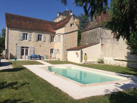 Villa per 8 pers. con piscina, giardino e terrazza a Montfaucon