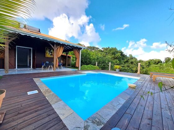Bonita villa para 6 pers. con piscina y terraza en Le Lorrain