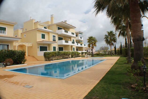 Appartement 5 km away from the beach for 5 ppl. with shared pool