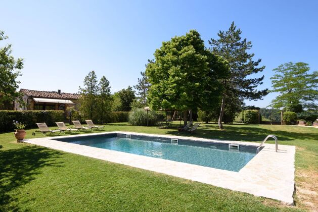 Casa per 5 pers. con accesso piscina, giardino e terrazza a Trequanda